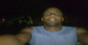 Cletobruno 36 years old I am from Maputo/Maputo, Seeking Dating Friendship with Woman