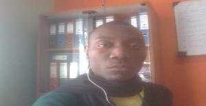 Semantikey 31 years old I am from Maputo/Maputo, Seeking Dating Friendship with Woman