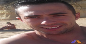 Flaviomiguelroch 26 years old I am from Castelo de Paiva/Aveiro, Seeking Dating Friendship with Woman