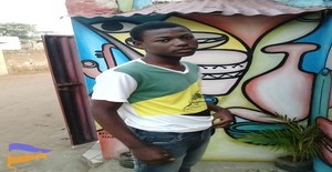 Pedro silen 22 years old I am from Maputo/Maputo, Seeking Dating Friendship with Woman