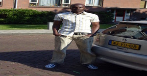 Kluivert 36 years old I am from Heemskerk/Noord-holland, Seeking Dating Friendship with Woman
